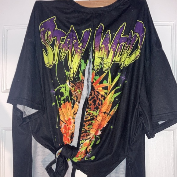 Brand new shirt from shein never worn! Size med - Picture 4 of 7